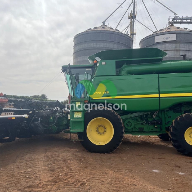 colheitadeira john deere sts 977015