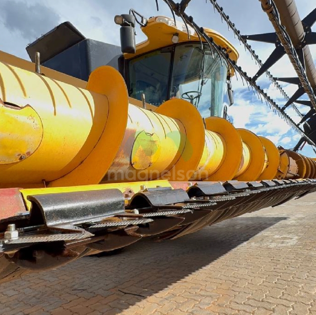 colheitadeira new holland cr 90607
