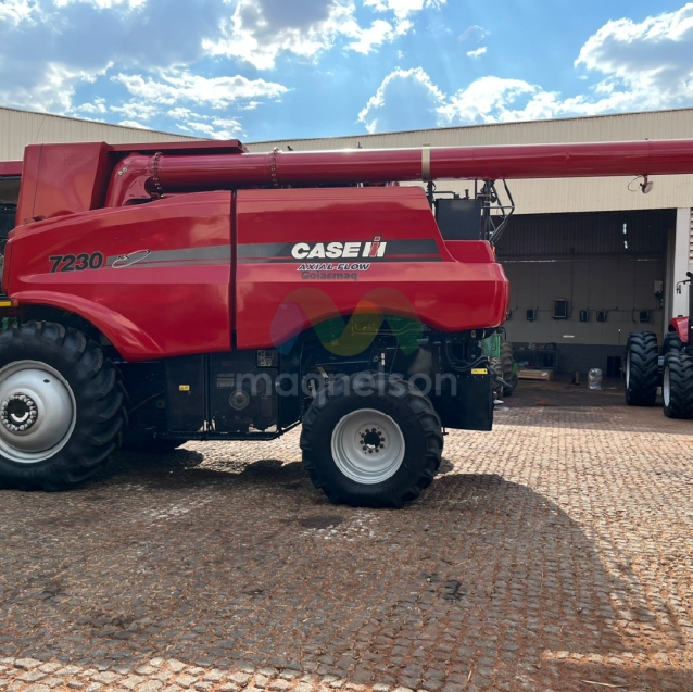 colheitadeira case 72304