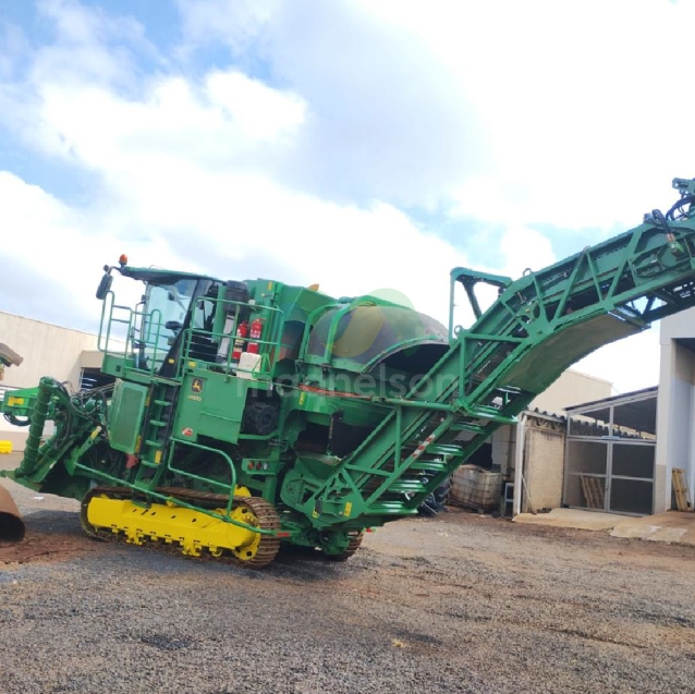 colhedora de cana john deere ch 5703