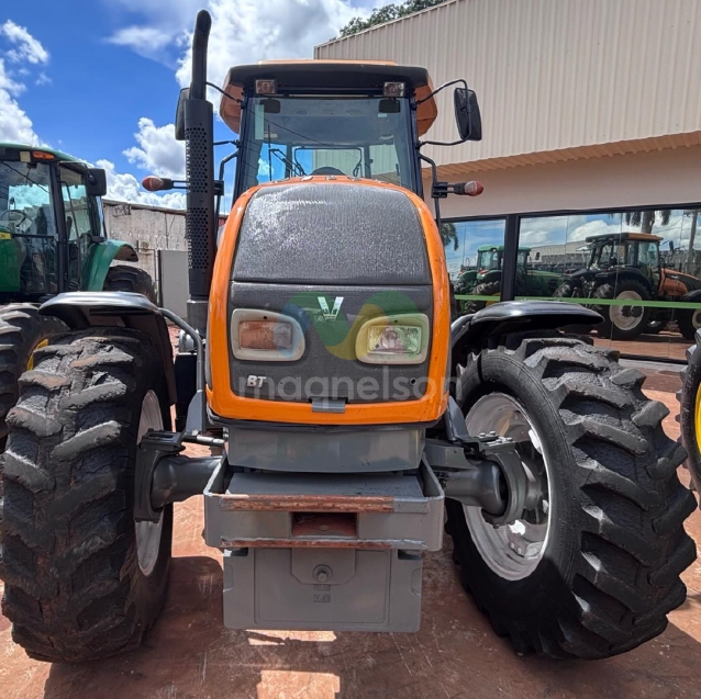 trator valtra bt 2102