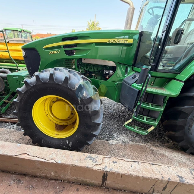 trator john deere 7230j e plantadeira 212210