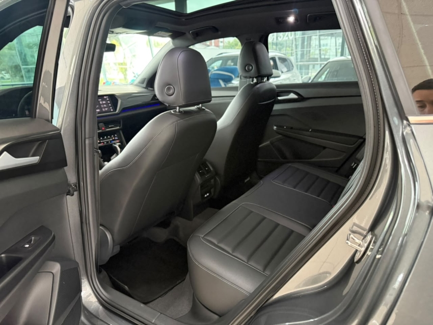 volkswagen taos 1.4 250 tsi total flex highline automatico 4p 202410