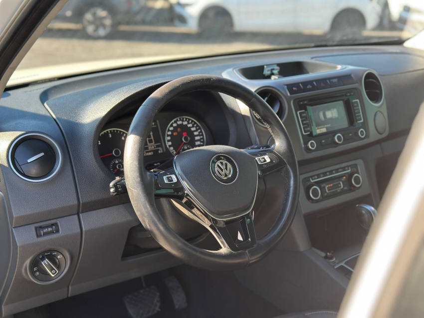 volkswagen amarok 2.0 highline 4x4 cd 16v turbo intercooler diesel 4p automatico.
