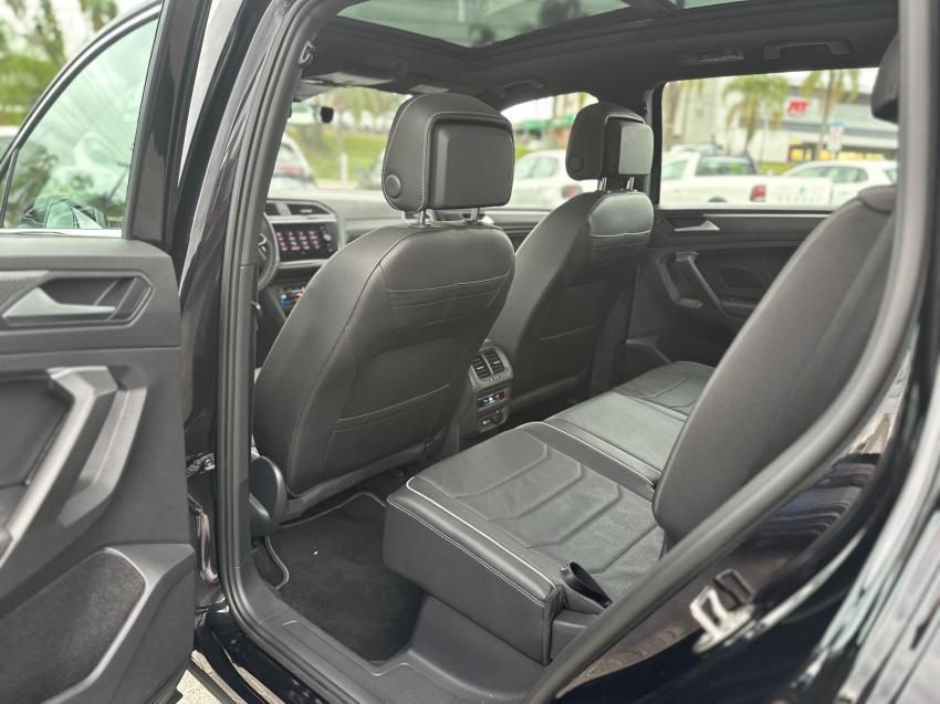 volkswagen tiguan 2.0 300 tsi gasolina allspace r-line automatico 4p 2024