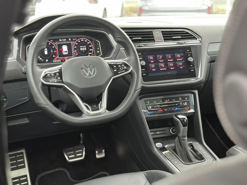 volkswagen tiguan 2.0 300 tsi gasolina allspace r-line automatico 4p 2024