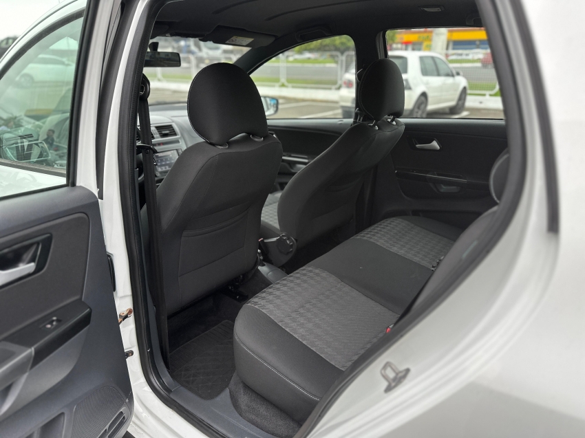 volkswagen fox 1.0 mpi track 12v flex 4p manual 2018