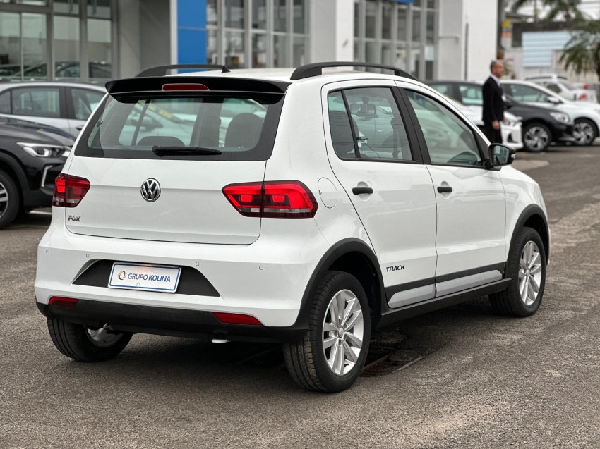volkswagen fox 1.0 mpi track 12v flex 4p manual 2018