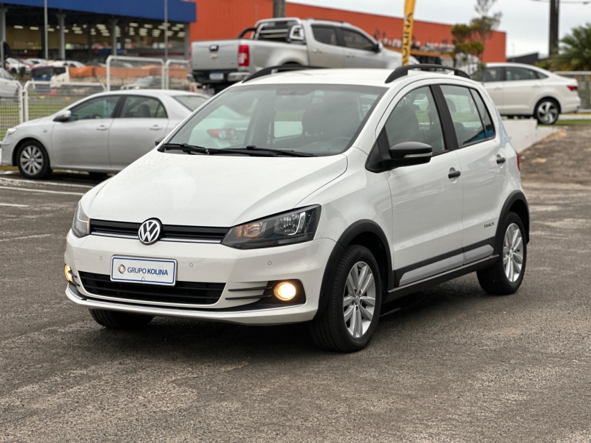 volkswagen fox 1.0 mpi track 12v flex 4p manual 2018