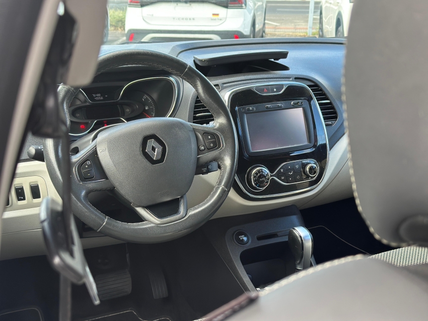 renault captur 2.0 16v hi-flex intense automatico 1.9 gasolina 4p 2018
