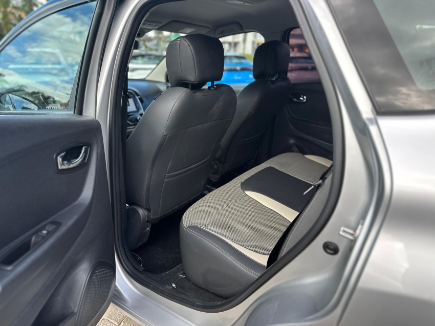 renault captur 2.0 16v hi-flex intense automatico 1.9 gasolina 4p 2018