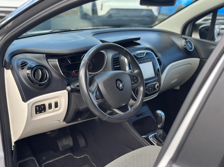 renault captur 2.0 16v hi-flex intense automatico 1.9 gasolina 4p 2018