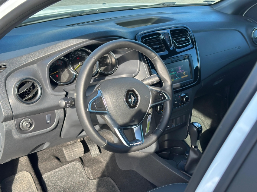 renault stepway 1.6 16v sce flex iconic x-tronic 1.5 4p automatico 2024