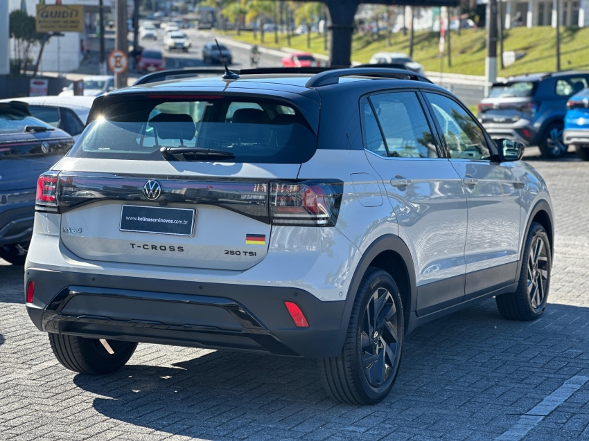 volkswagen t-cross 1.4 250 tsi total flex highline automatico 4p 2025