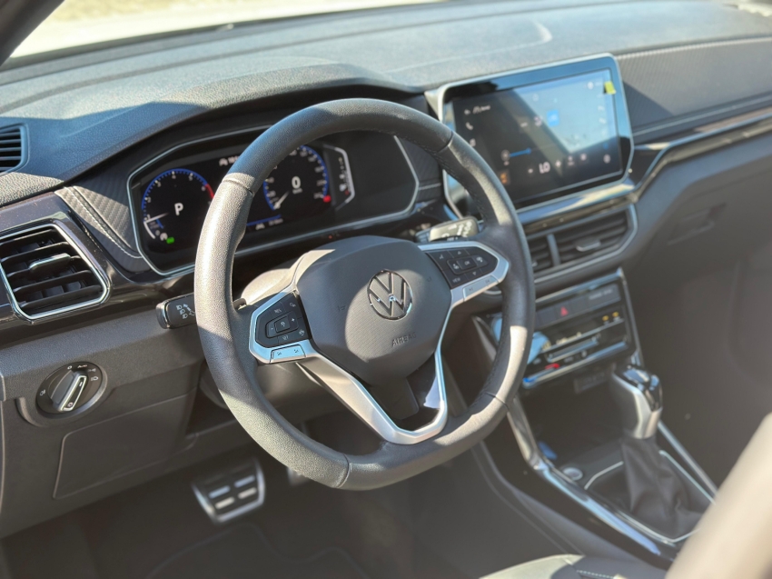 volkswagen t-cross 1.4 250 tsi total flex highline automatico 4p 2025