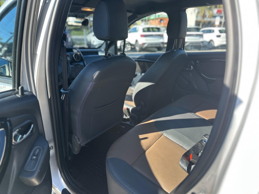 renault duster 2.0 16v hi-flex dynamique automatico 1.9 flex 4p 2019