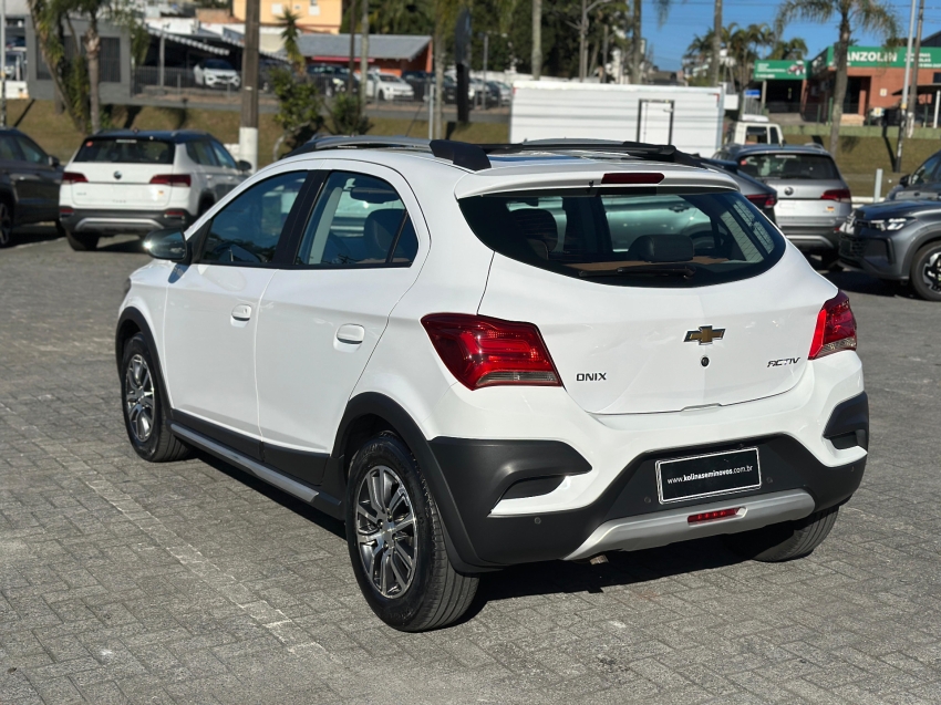 chevrolet onix 1.4 mpfi activ 8v flex 4p automatico 5p 2018