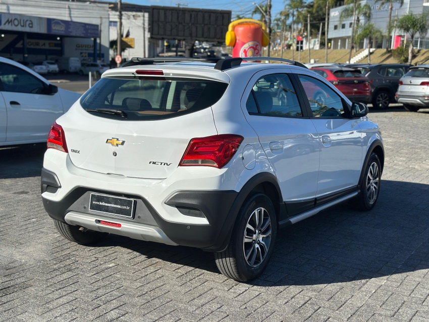 chevrolet onix 1.4 mpfi activ 8v flex 4p automatico 5p 2018