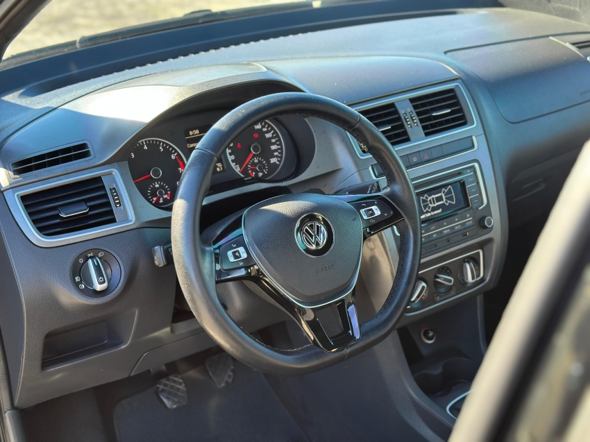 volkswagen fox 1.0 mpi track 12v flex 4p manual 2017