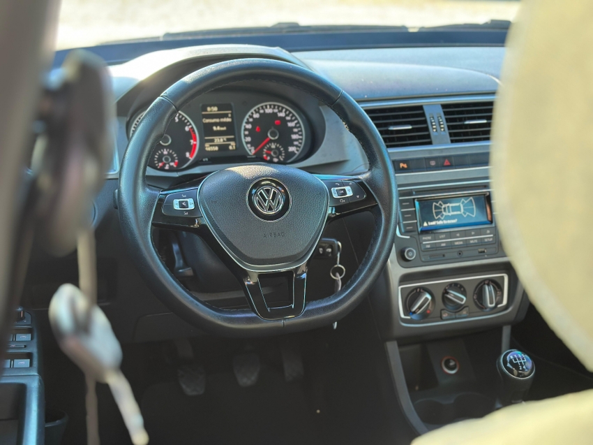 volkswagen fox 1.0 mpi track 12v flex 4p manual 2017