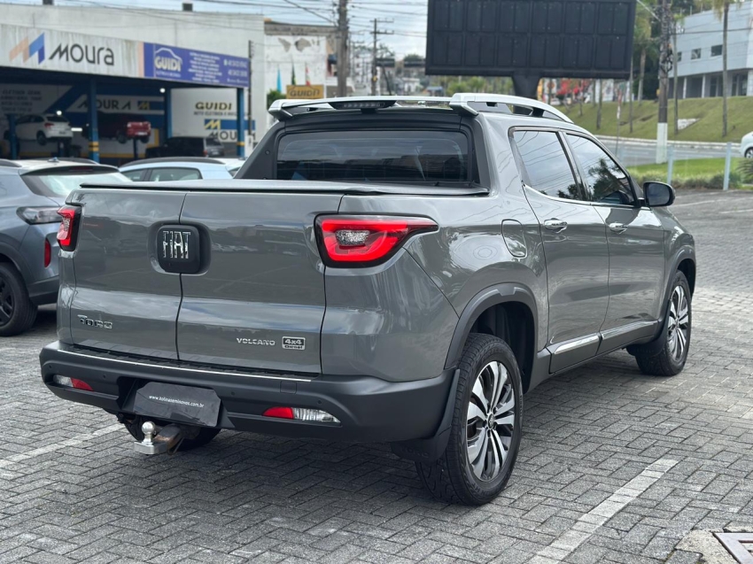 fiat toro 2.0 16v turbo diesel volcano 4wd at9 1.9 4p automatico 2024
