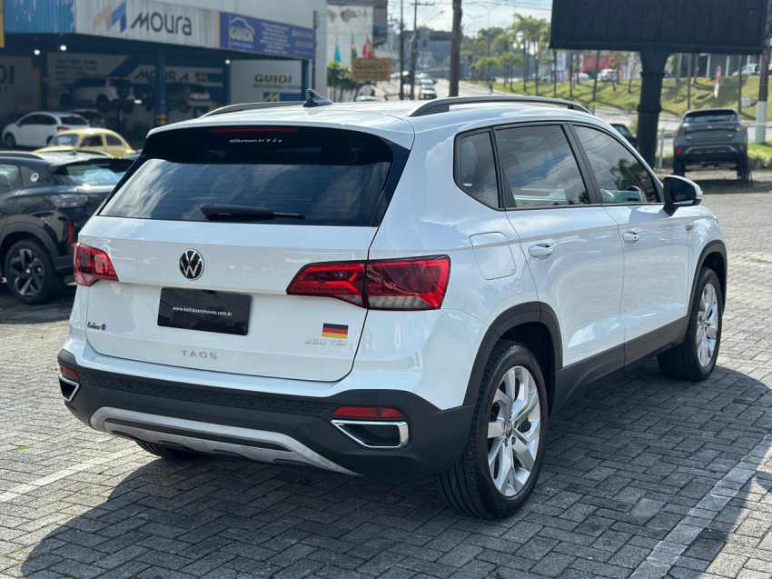 volkswagen taos 1.4 250 tsi total flex comfortline automatico 1.3 4p 2022
