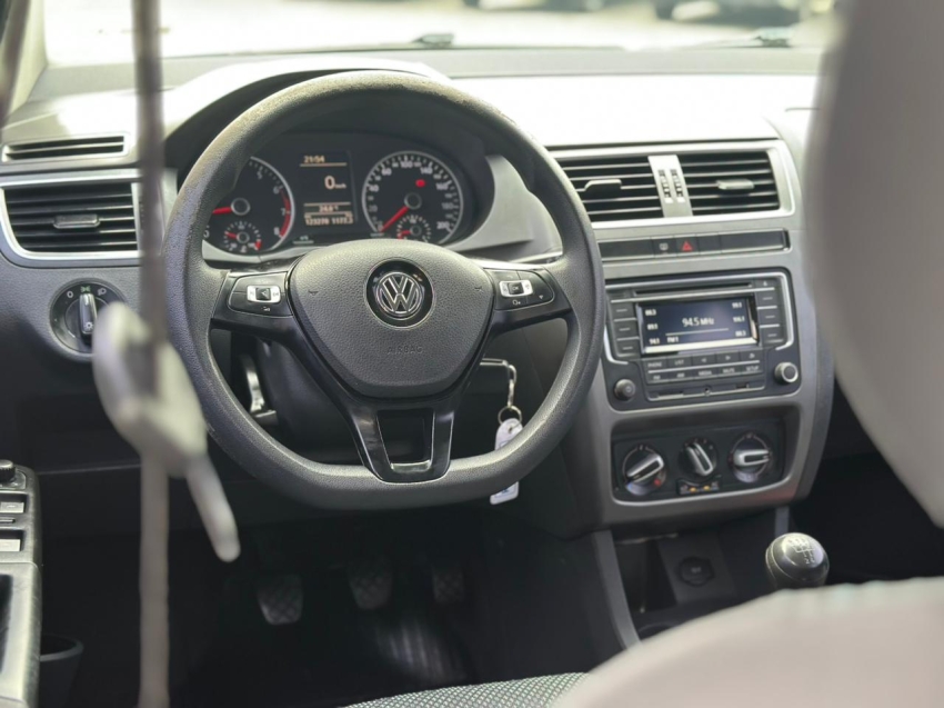 volkswagen fox 1.0 mpi trendline 12v flex 4p manual 5p 2016