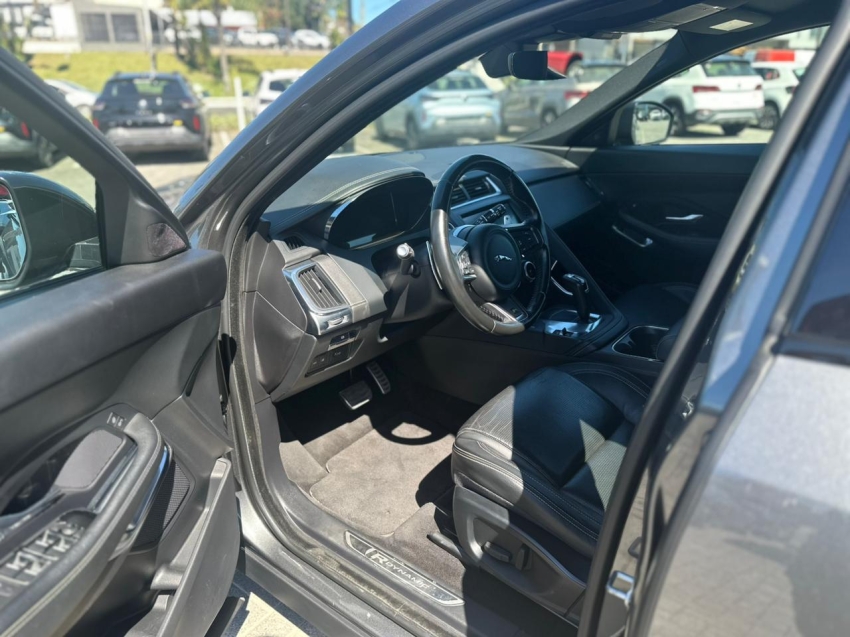 jaguar e-pace 2.0 16v p250 gasolina r-dynamic se awd automatico 1.9 4p 2018