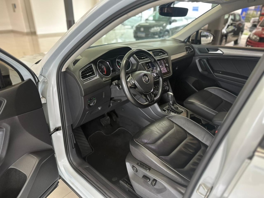 volkswagen tiguan 1.4 250 tsi total flex allspace comfortline tiptronic 1.3 4p automatico 20196