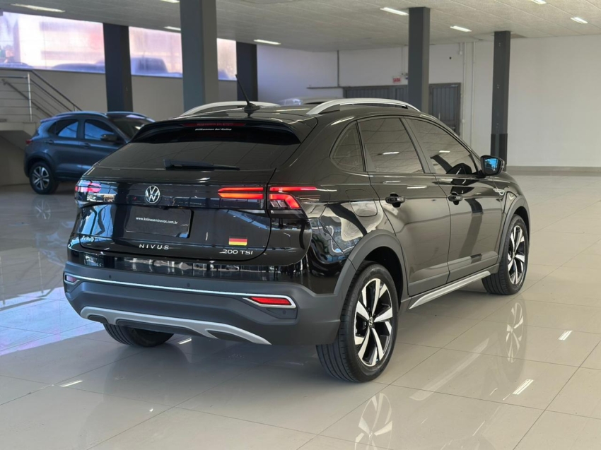 volkswagen nivus 1.0 200 tsi total flex highline automatico 4p 20235