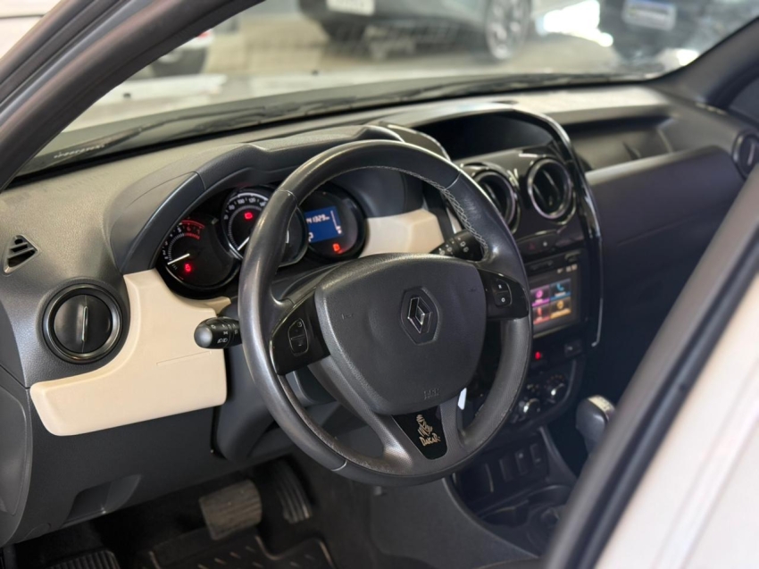 renault duster 2.0 16v hi-flex dakar ii automatico 1.9 flex 4p 20177