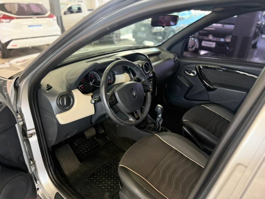 renault duster 2.0 16v hi-flex dakar ii automatico 1.9 flex 4p 20176