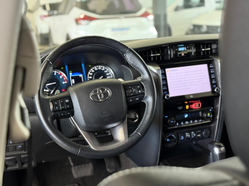 toyota hilux sw4 2.8 d-4d turbo diesel srx 7l 4x4 automatico 2.7 5p 20218