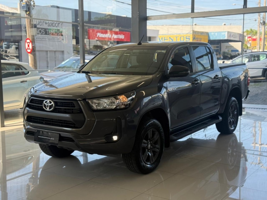 toyota hilux 2.8 d-4d turbo diesel cd sr 4x4 automatico 2.7 5p 20232