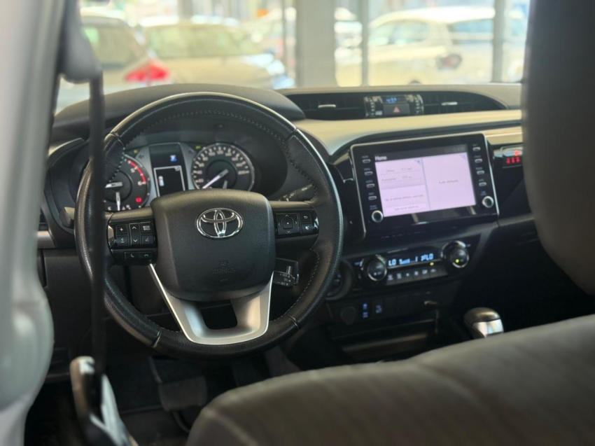 toyota hilux 2.8 d-4d turbo diesel cd sr 4x4 automatico 2.7 5p 20239