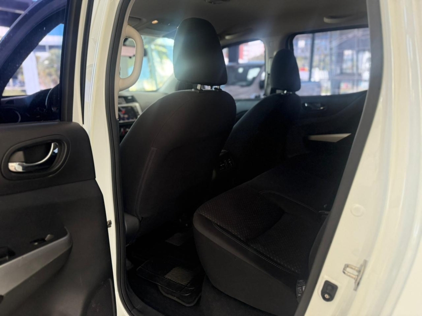 nissan frontier 2.3 16v turbo diesel attack cd 4x4 automatico 2.2 4p 20198