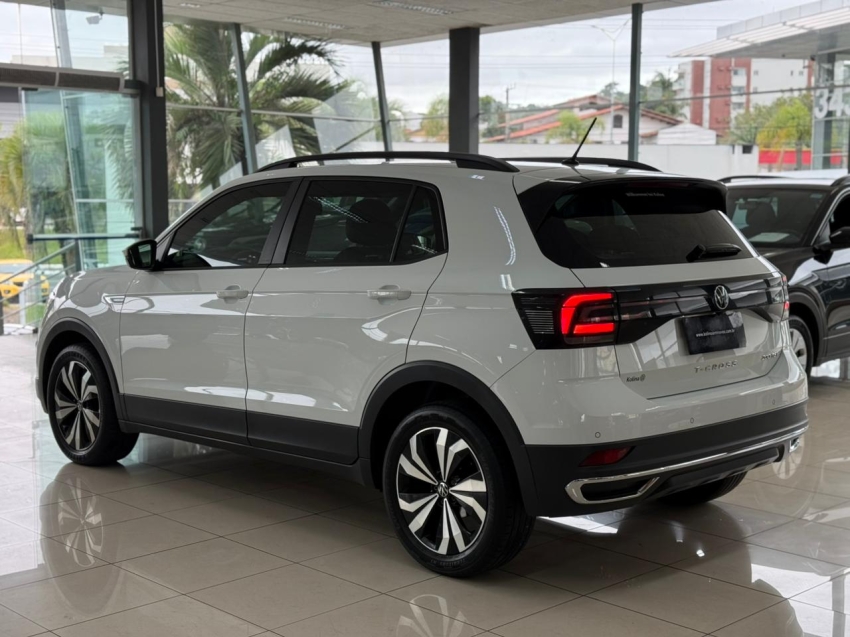 volkswagen t-cross 1.0 200 tsi total flex comfortline automatico 5p 20233