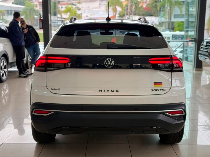 volkswagen nivus 1.0 200 tsi total flex highline automatico 4p 20244