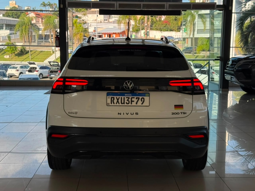volkswagen nivus 1.0 200 tsi total flex highline automatico 4p 20234