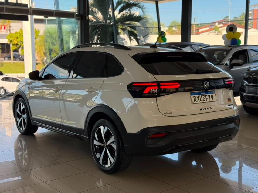 volkswagen nivus 1.0 200 tsi total flex highline automatico 4p 20233