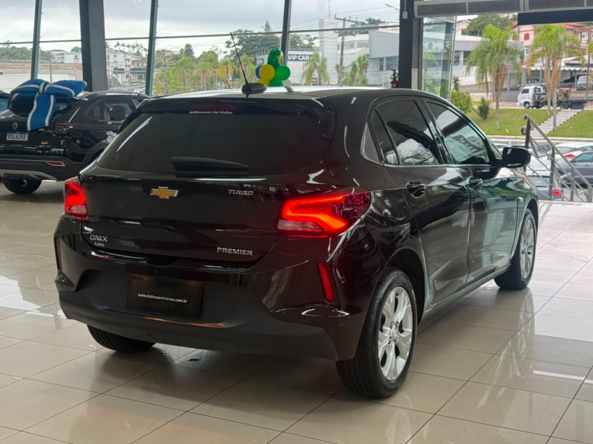 chevrolet onix 1.0 turbo flex premier automatico 4p 20215