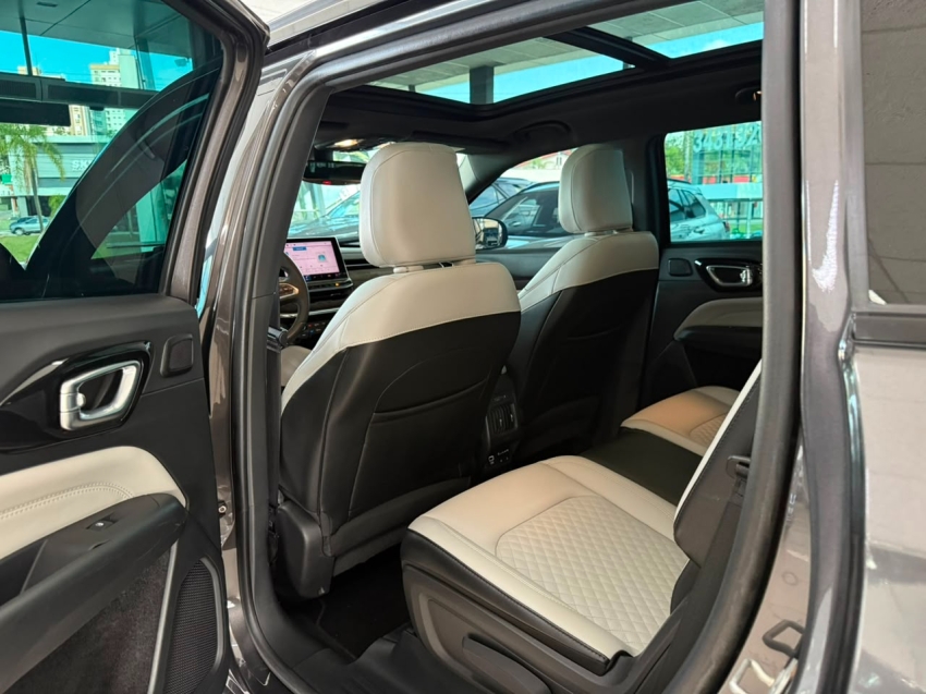 jeep commander 2.0 td380 turbo diesel overland at9 1.9 5p automatico 202210