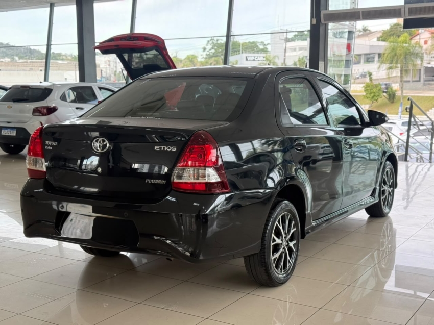 toyota etios 1.5 platinum 16v flex 4p automatico 20195