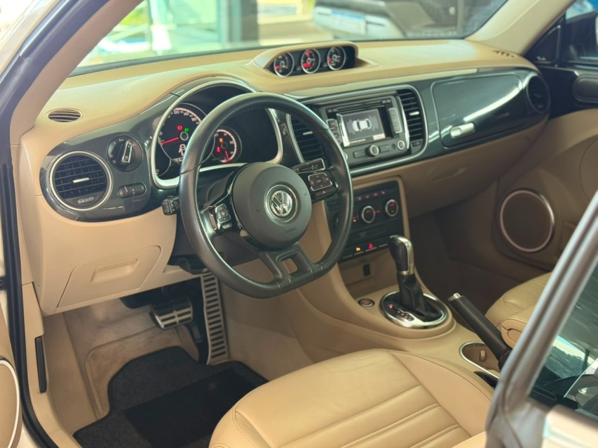 volkswagen fusca 2.0 tsi 16v gasolina 2p automatico 1.9 201310