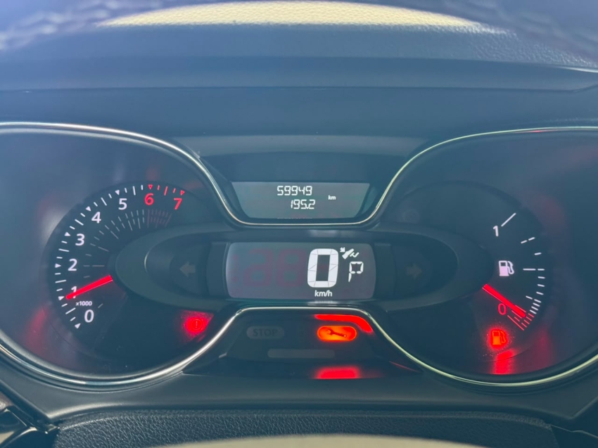 renault captur 1.3 tce flex iconic x-tronic 4p automatico 202410