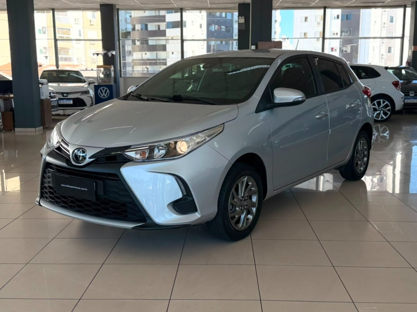 toyota yaris 1.5 16v flex xs connect multidrive 1.4 4p automatico 20232