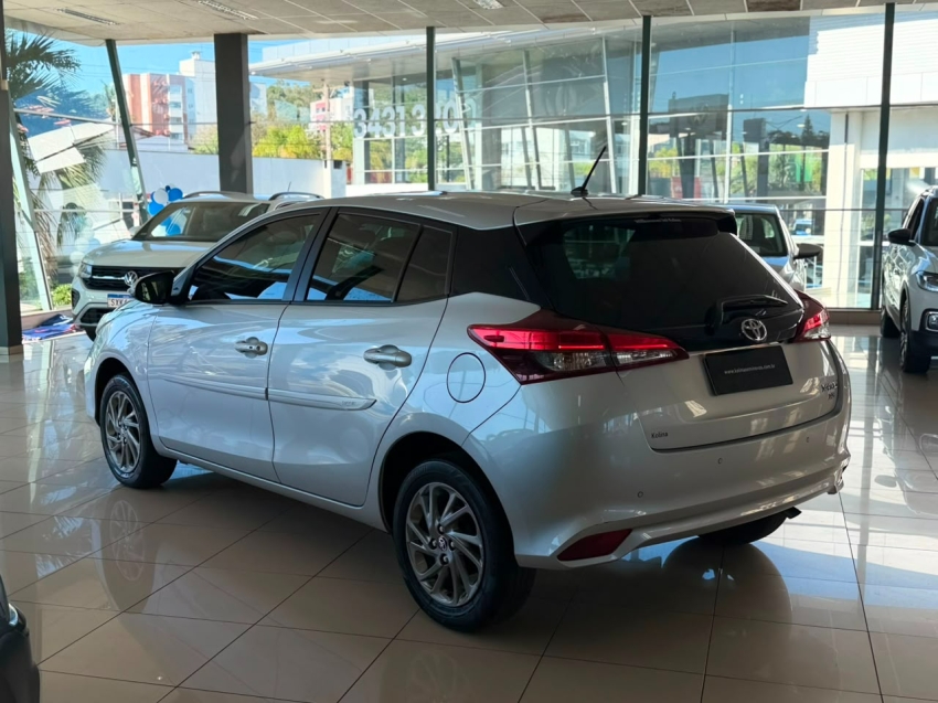 toyota yaris 1.5 16v flex xs connect multidrive 1.4 4p automatico 20235