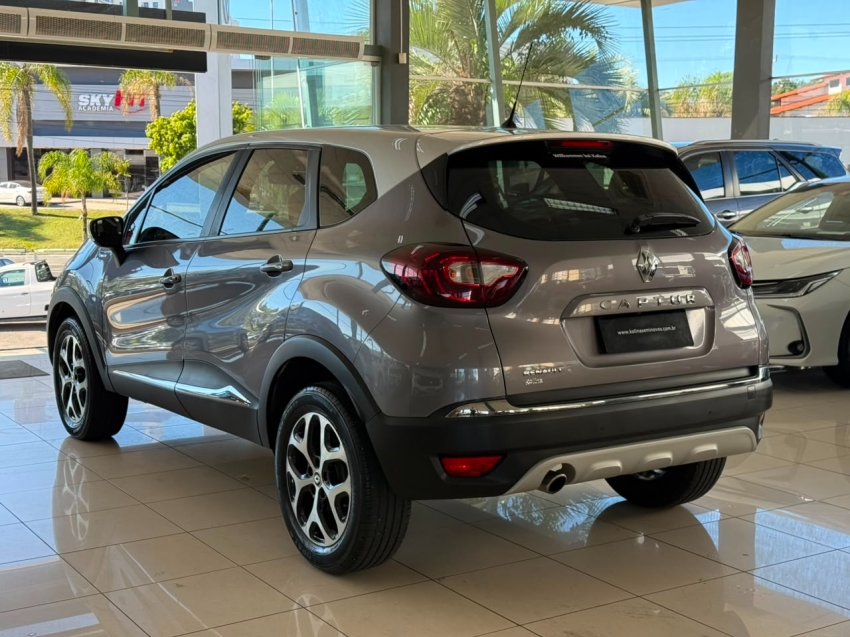 renault captur 1.6 16v sce flex bose x-tronic 4p automatico 20213
