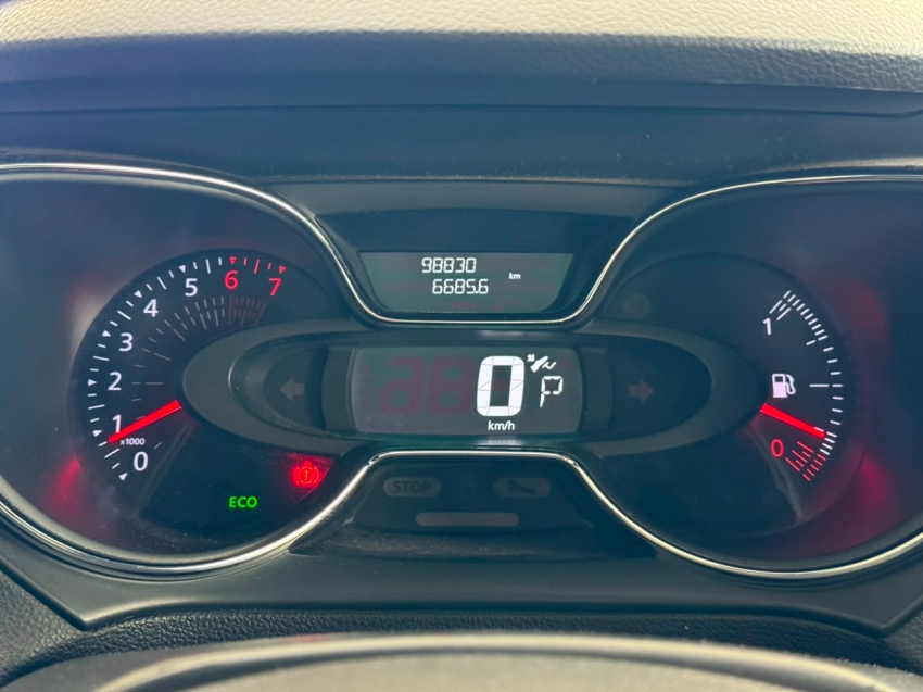 renault captur 1.6 16v sce flex bose x-tronic 4p automatico 202111