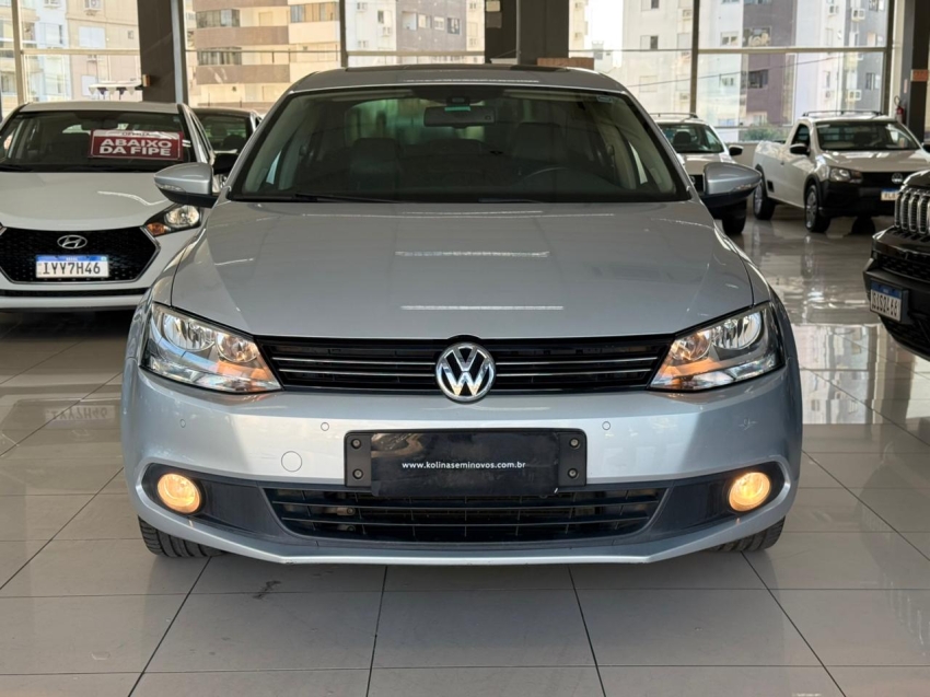 volkswagen jetta 2.0 tsi highline 211cv gasolina 4p tiptronic 1.9 flex automatico 20141
